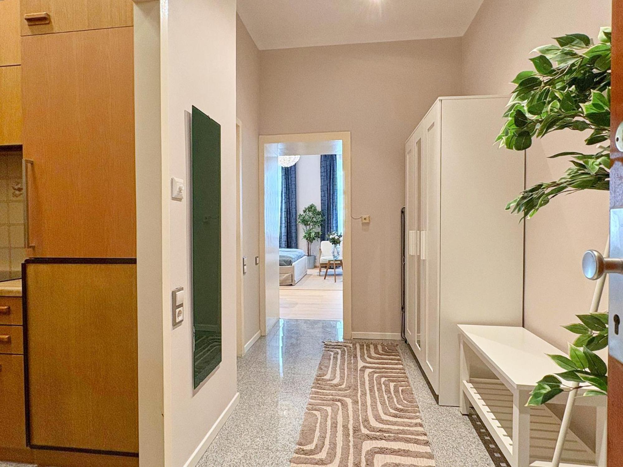 Spacious And Near Metro I Close To Parks I Akh Apartment เวียนนา ภายนอก รูปภาพ