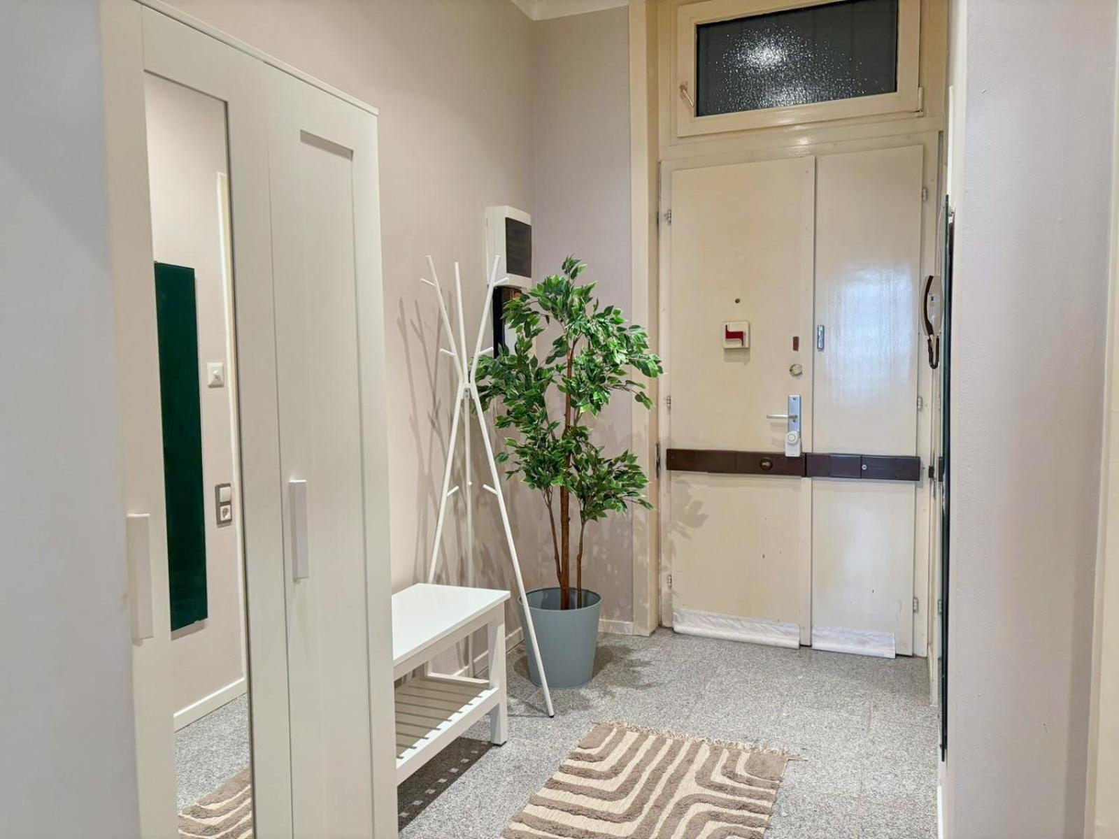 Spacious And Near Metro I Close To Parks I Akh Apartment เวียนนา ภายนอก รูปภาพ